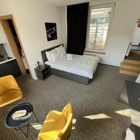 Visit Point- Old Town Apartment *