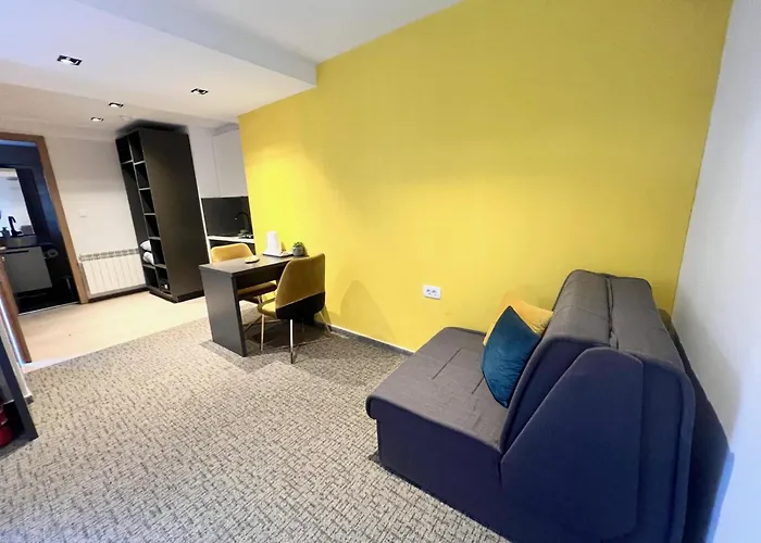 Visit Point- Old Town *